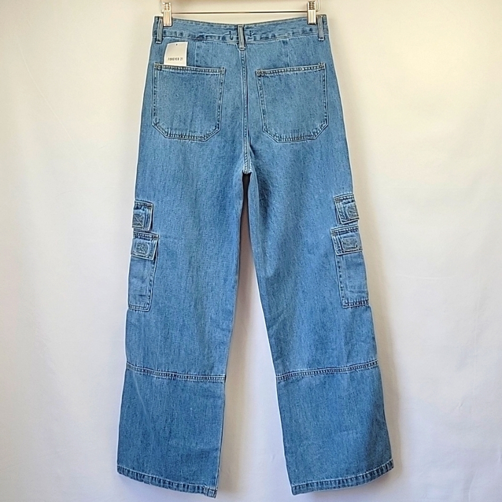 Forever 21 Wide Leg Cargo Jeans Light Wash Size 27 - Picture 2 of 14